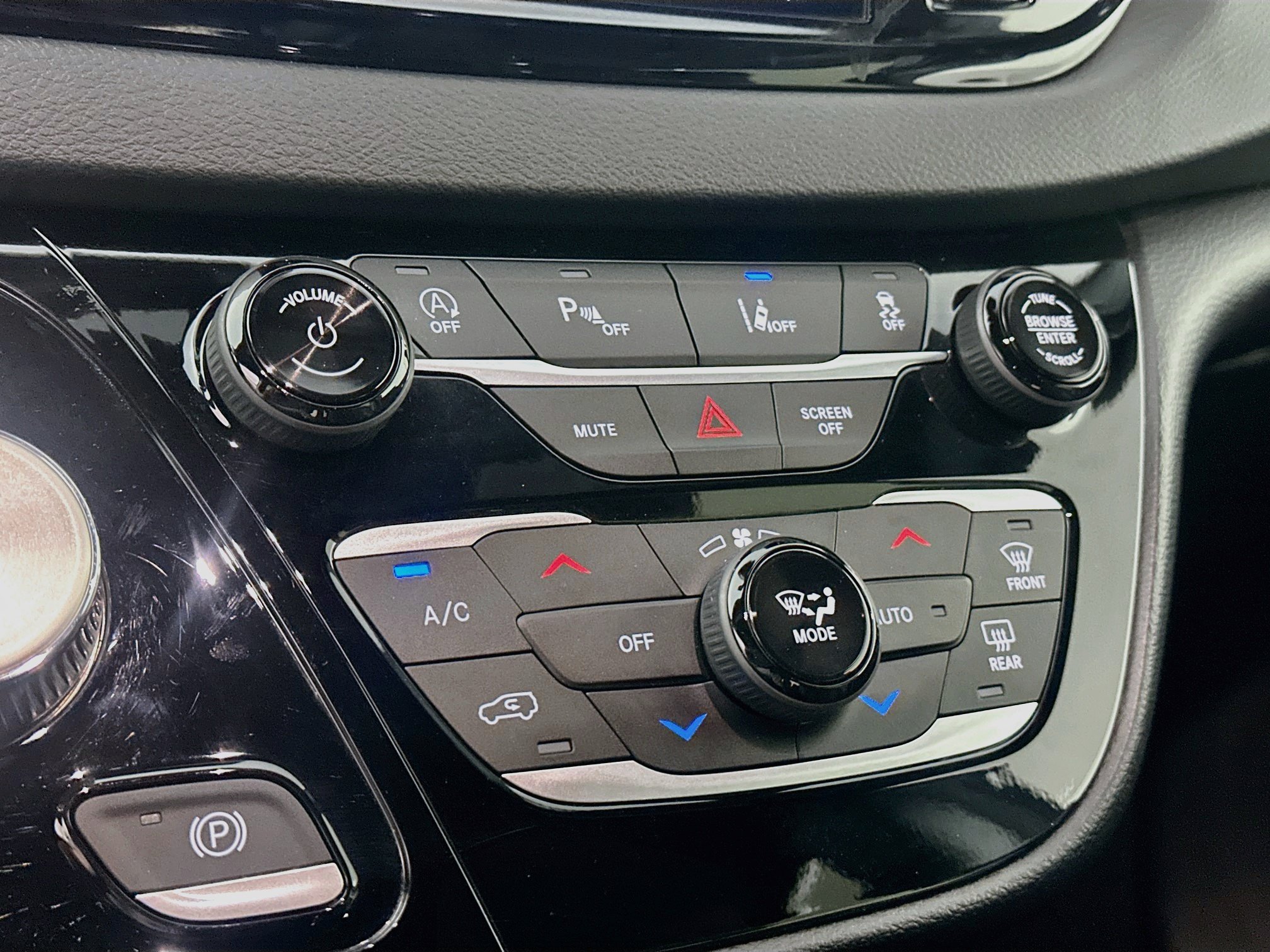 Used 2025 Chrysler Pacifica Select FWD image 23