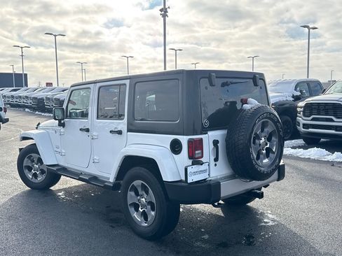 Used 2018 Jeep Wrangler Unlimited Sahara image 5