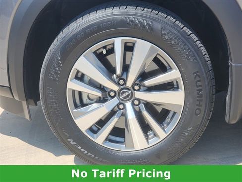 Certified 2025 Nissan Pathfinder SL image 8