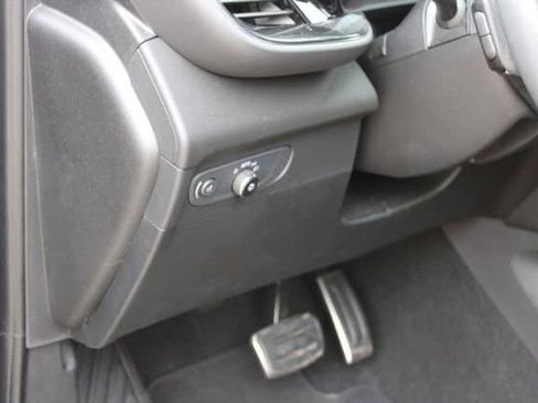 Used 2023 Buick Envision Preferred image 23