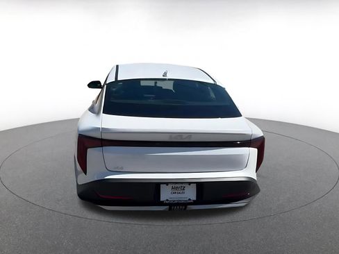 Used 2025 Kia K4 LXS image 8