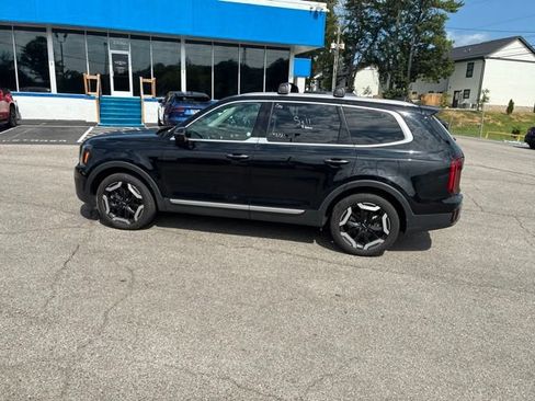 Used 2025 Kia Telluride S AWD/4WD image 18
