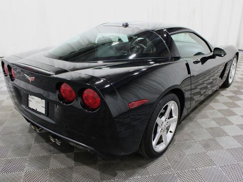 Used 2005 Chevrolet Corvette Coupe w/ Preferred Equipment Group RWD image 23