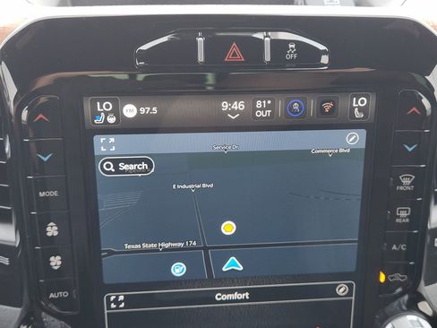 Used 2024 RAM 2500 Limited w/ Towing Technology Group AWD/4WD image 17