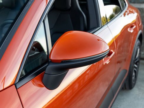 Certified 2025 Porsche Macan Electric image 17