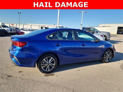 Used 2022 Kia Forte LXS w/ LXS Technology Package image 2