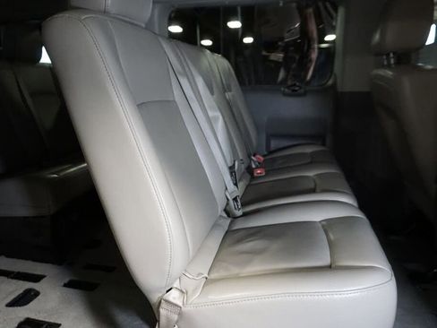 Used 2019 Nissan NV 3500 SL RWD image 19