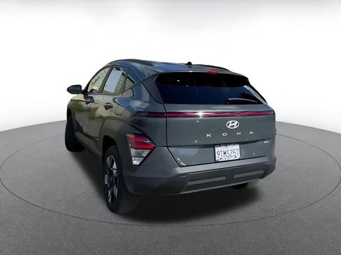 Used 2025 Hyundai Kona SEL image 9