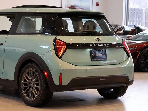 Used 2025 MINI Cooper S image 33