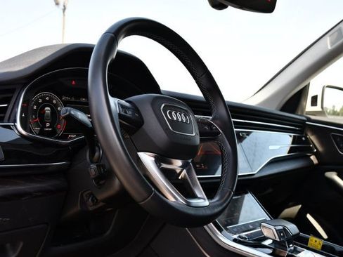 Used 2022 Audi Q8 Premium Plus w/ Premium Plus Package AWD/4WD image 15