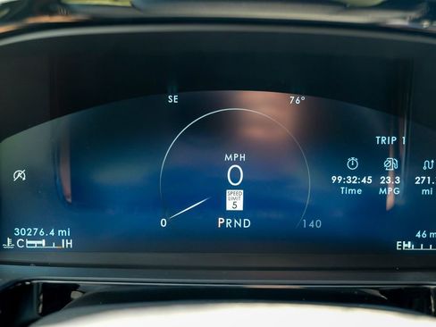 Used 2023 Lincoln Corsair AWD image 45