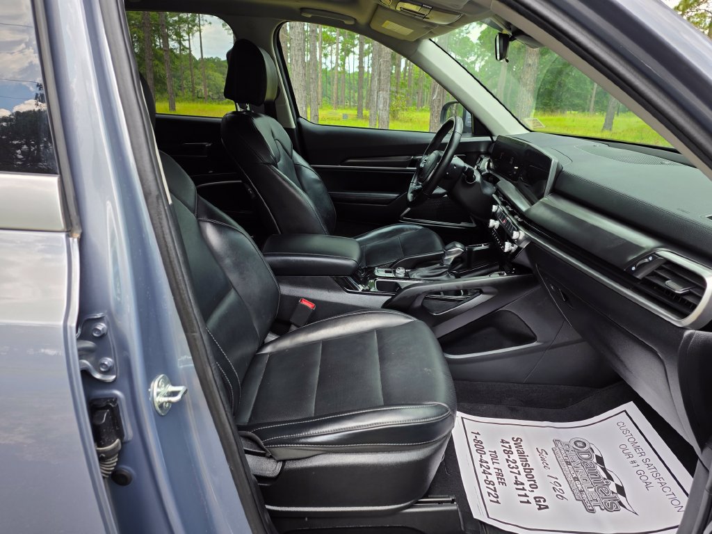Used 2024 Kia Telluride S w/ S Sunroof Package FWD image 24