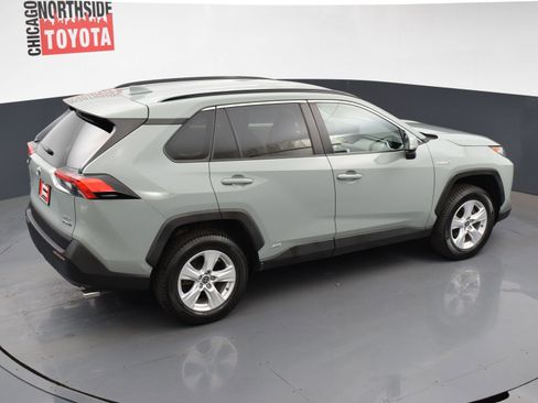 Used 2021 Toyota RAV4 XLE image 19