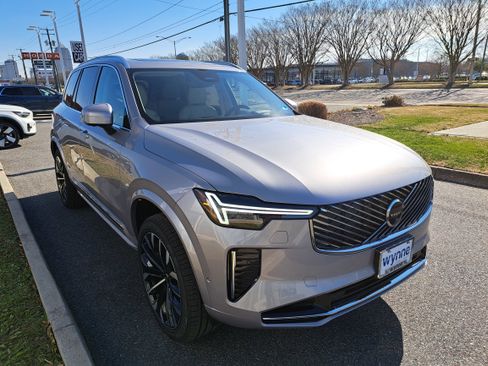 New 2026 Volvo XC90 T8 Ultra w/ Protection Package Premier image 2