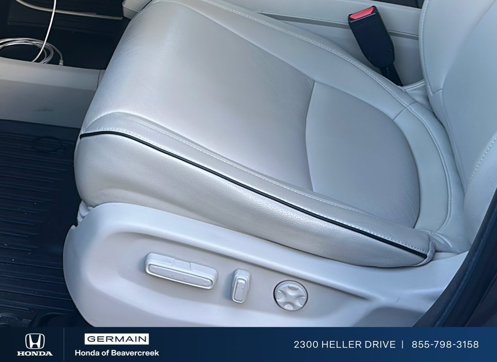 Used 2025 Honda Odyssey Touring image 4