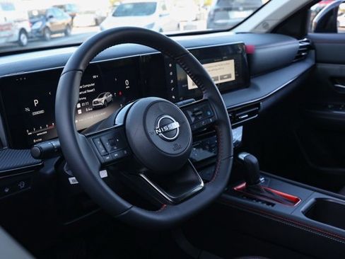 New 2025 Nissan Kicks SR image 14