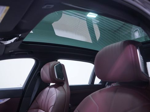 New 2026 BMW 760i xDrive w/ Premium Package image 8