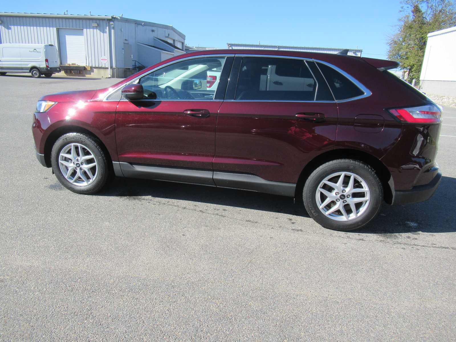 Certified 2024 Ford Edge SEL w/ Convenience Package AWD/4WD image 8