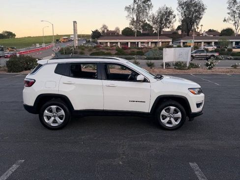 Used 2020 Jeep Compass Latitude AWD/4WD image 8