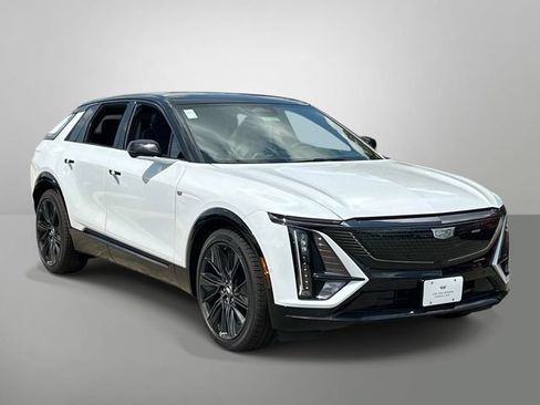New 2026 Cadillac Lyriq Signature Sport w/ Nappa Leather Package AWD/4WD image 13