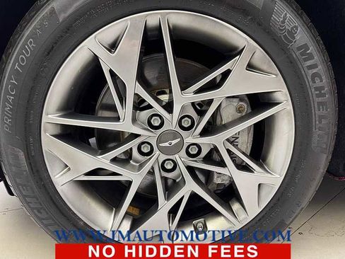 Used 2023 Genesis GV70 2.5T w/ Select Package image 9