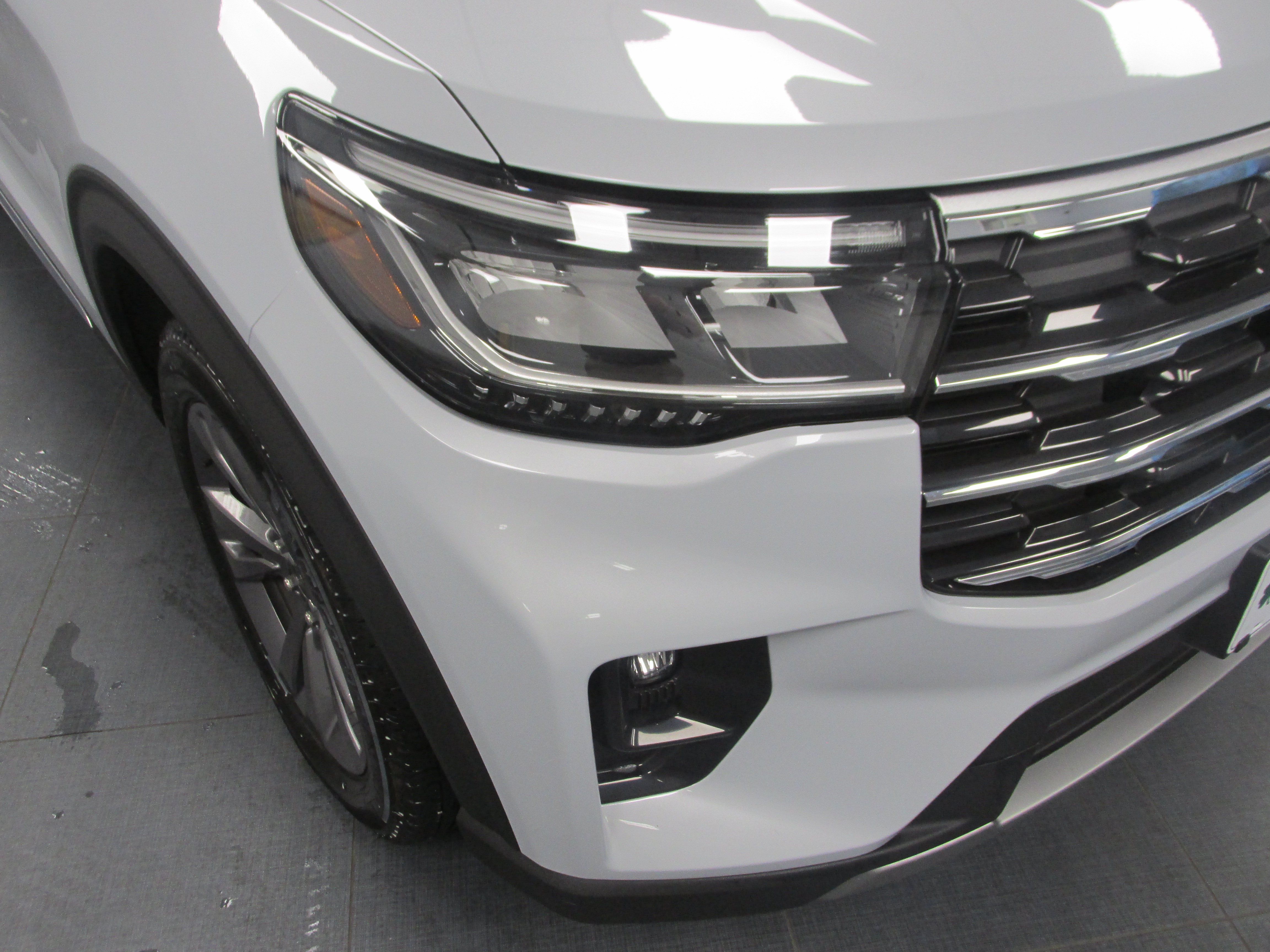 Used 2025 Ford Explorer Active w/ Active Comfort Package AWD/4WD image 10