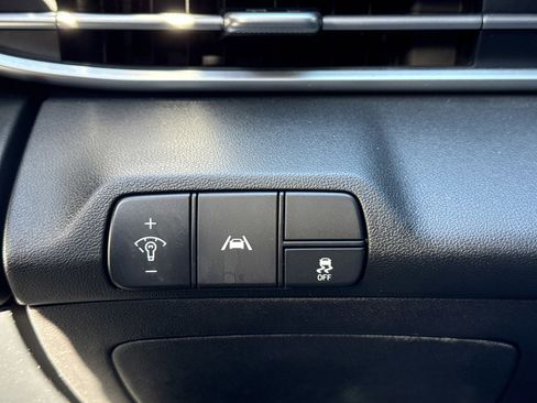 Certified 2022 Hyundai Elantra SEL w/ Preferred Accessory Package image 17