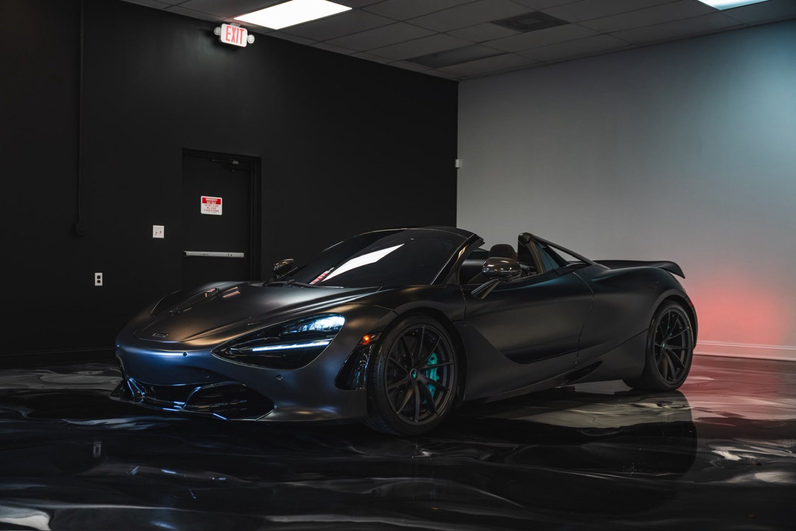 Used 2020 McLaren 720S Performance RWD image 7