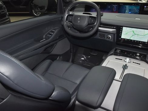 New 2027 Lincoln Navigator L Reserve w/ Jet Appearance Package AWD/4WD image 16