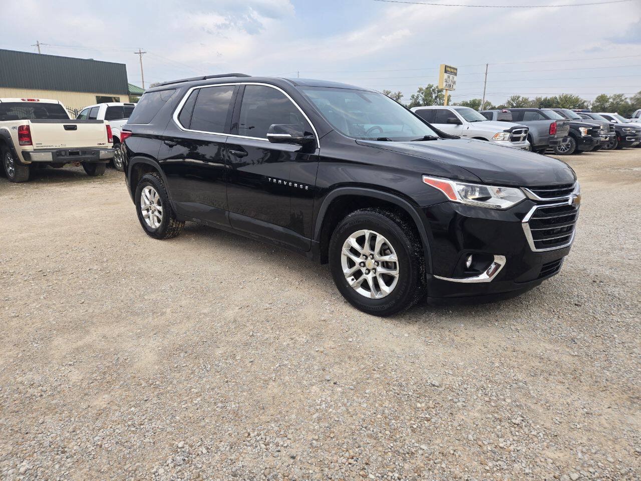 Used 2019 Chevrolet Traverse LT AWD/4WD image 1