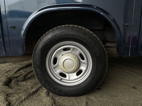 Used 2015 Ford F250 XL w/ Power Equipment Group image 10