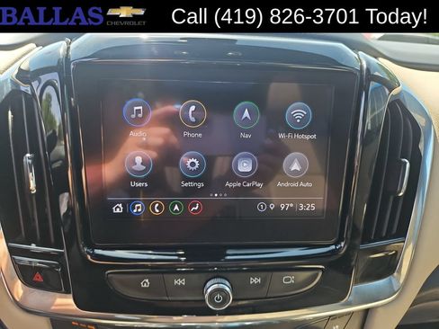 Used 2023 Chevrolet Traverse Premier AWD/4WD image 13