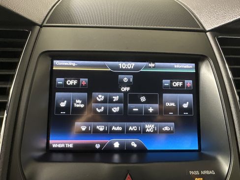 Used 2013 Ford Taurus SEL image 17