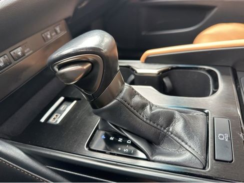 Used 2023 Lexus ES 250 w/ Premium Package AWD/4WD image 19