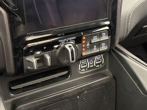 Used 2022 RAM 1500 Limited AWD/4WD image 19