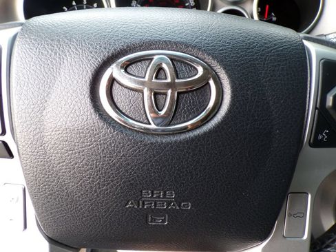 Used 2015 Toyota Sequoia Platinum AWD/4WD image 29