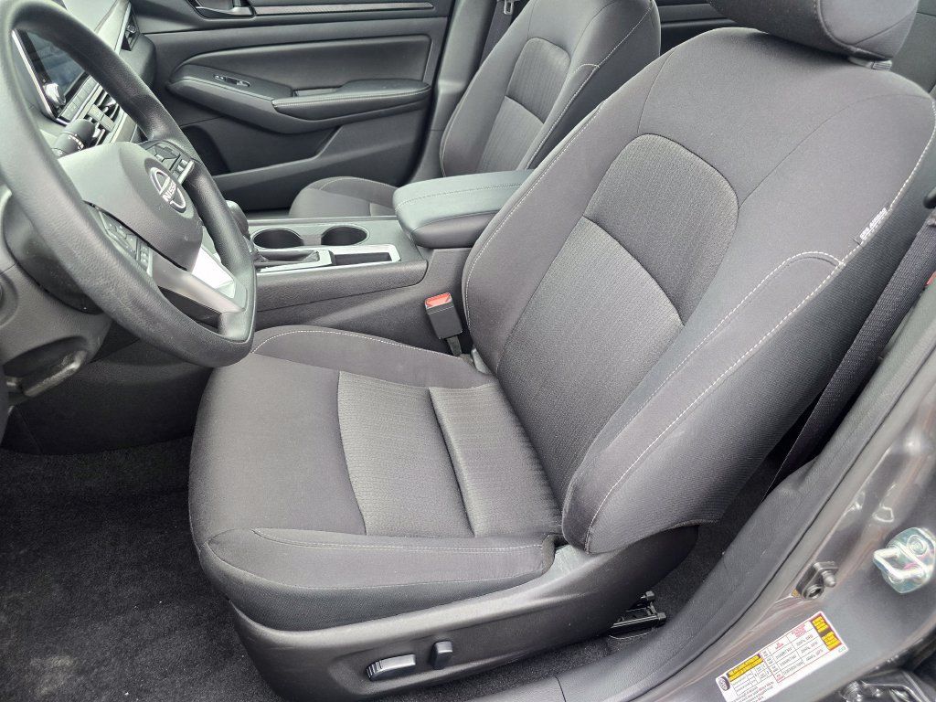Used 2026 Nissan Altima 2.5 SV FWD image 19