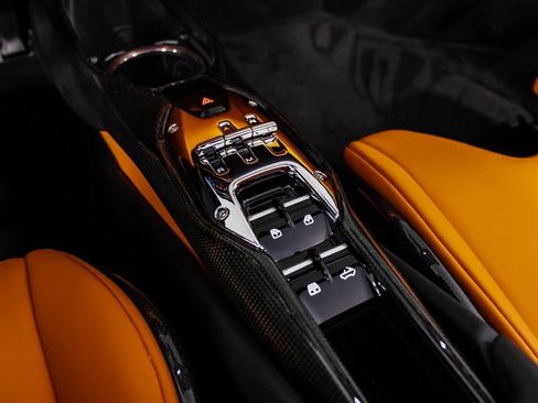 Certified 2025 Ferrari 296 GTS image 5