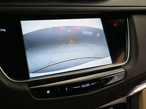 Used 2019 Cadillac XT5 FWD image 25