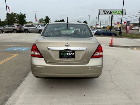 Used 2009 Nissan Versa Sedan w/ Convenience Pkg FWD image 11