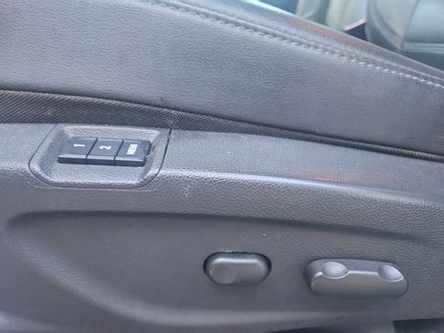 Used 2019 Buick Encore Essence image 8