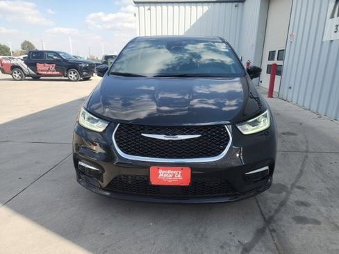 New 2026 Chrysler Pacifica Select image 8