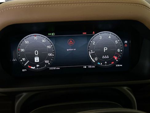 Certified 2025 Land Rover Defender 90 X-Dynamic SE image 9