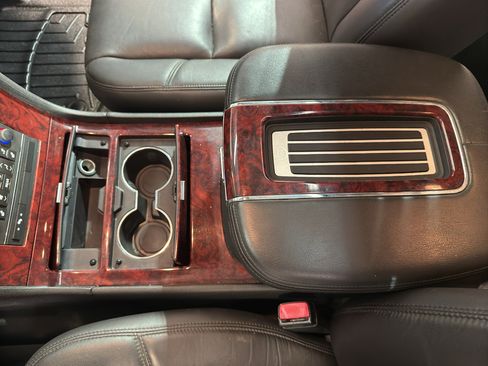 Used 2013 Cadillac Escalade ESV Luxury image 19