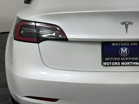 Used 2020 Tesla Model 3 Standard Range Plus RWD image 21