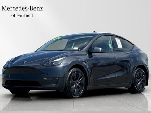 Used 2025 Tesla Model Y Long Range AWD/4WD image 1