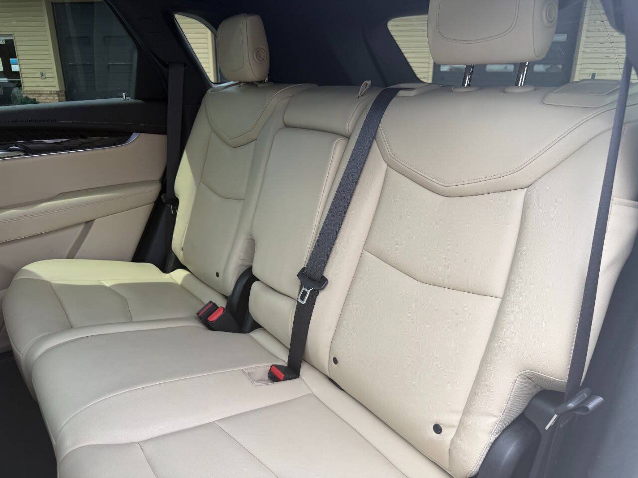Used 2017 Cadillac XT5 FWD image 33