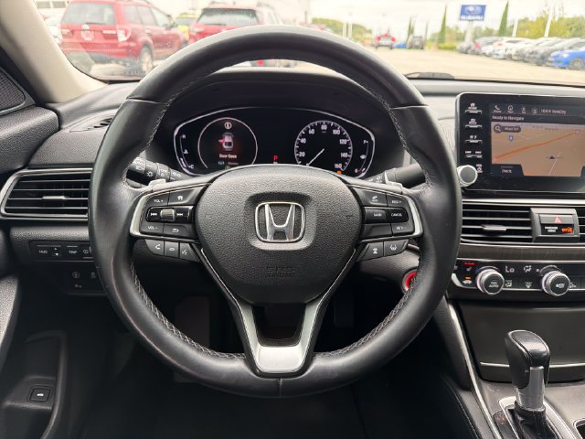 Used 2018 Honda Accord Touring image 10