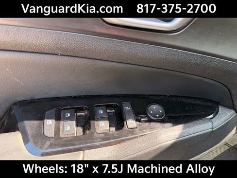 Certified 2025 Kia Sportage EX w/ Premium Package image 18