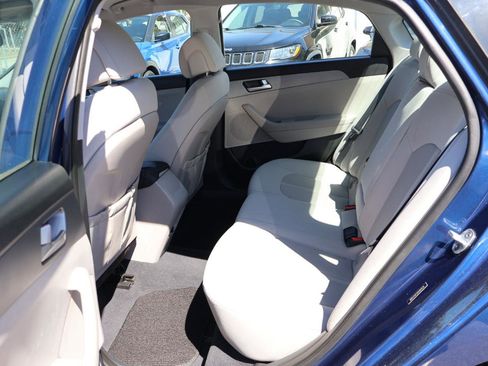 Used 2017 Hyundai Sonata SE image 10